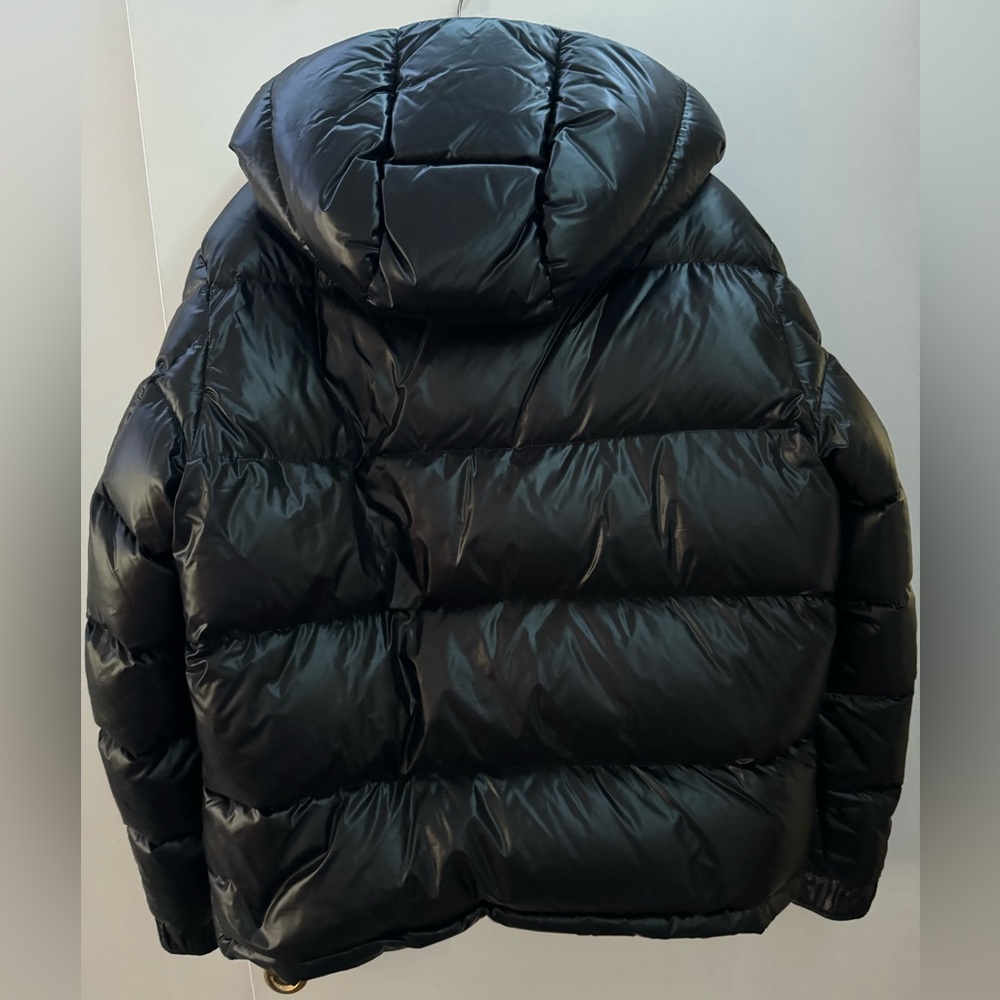 MONCLER JACKET - Picture 4 of 10